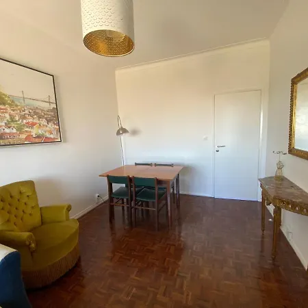 Flora's Apartment